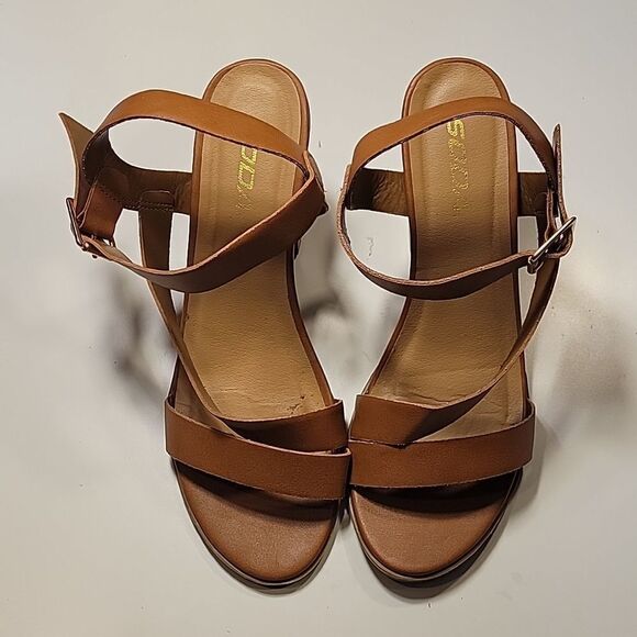 SODA SIDE STRAP STACKED HEEL OPEN TOE SANDAL - Picture 3 of 15